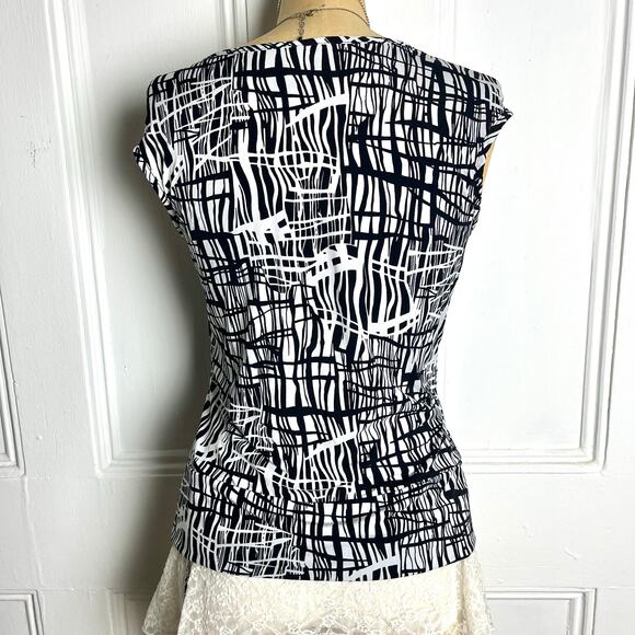 J.T.B Black & White Retro Tank with Silver Circle Clasp in Front size M - Picture 5 of 8